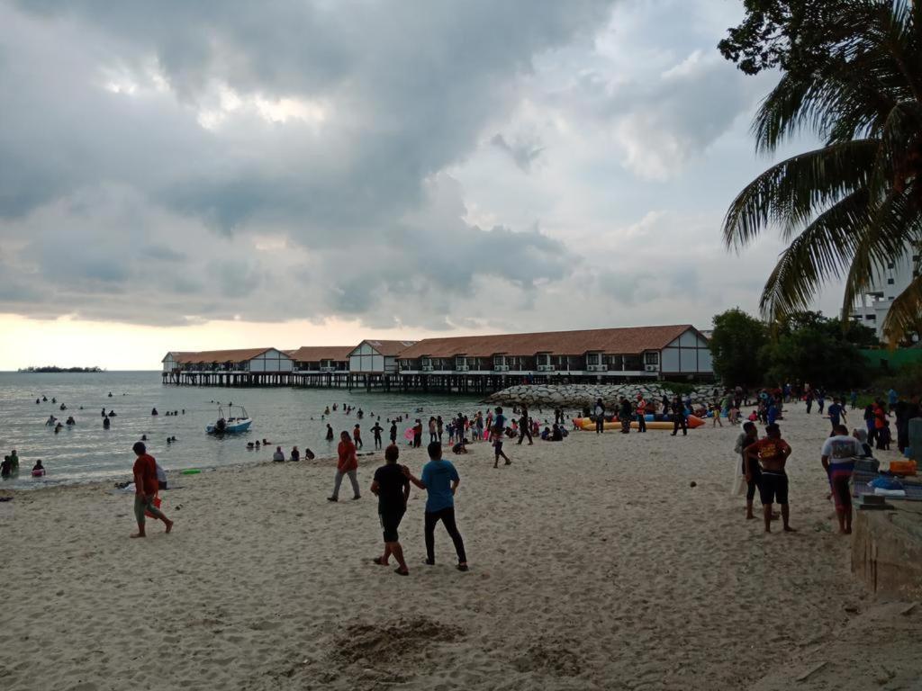 Cozy Pool And Seaview Glory Beach Resort 2 Bedrooms B Block Port Dickson Esterno foto