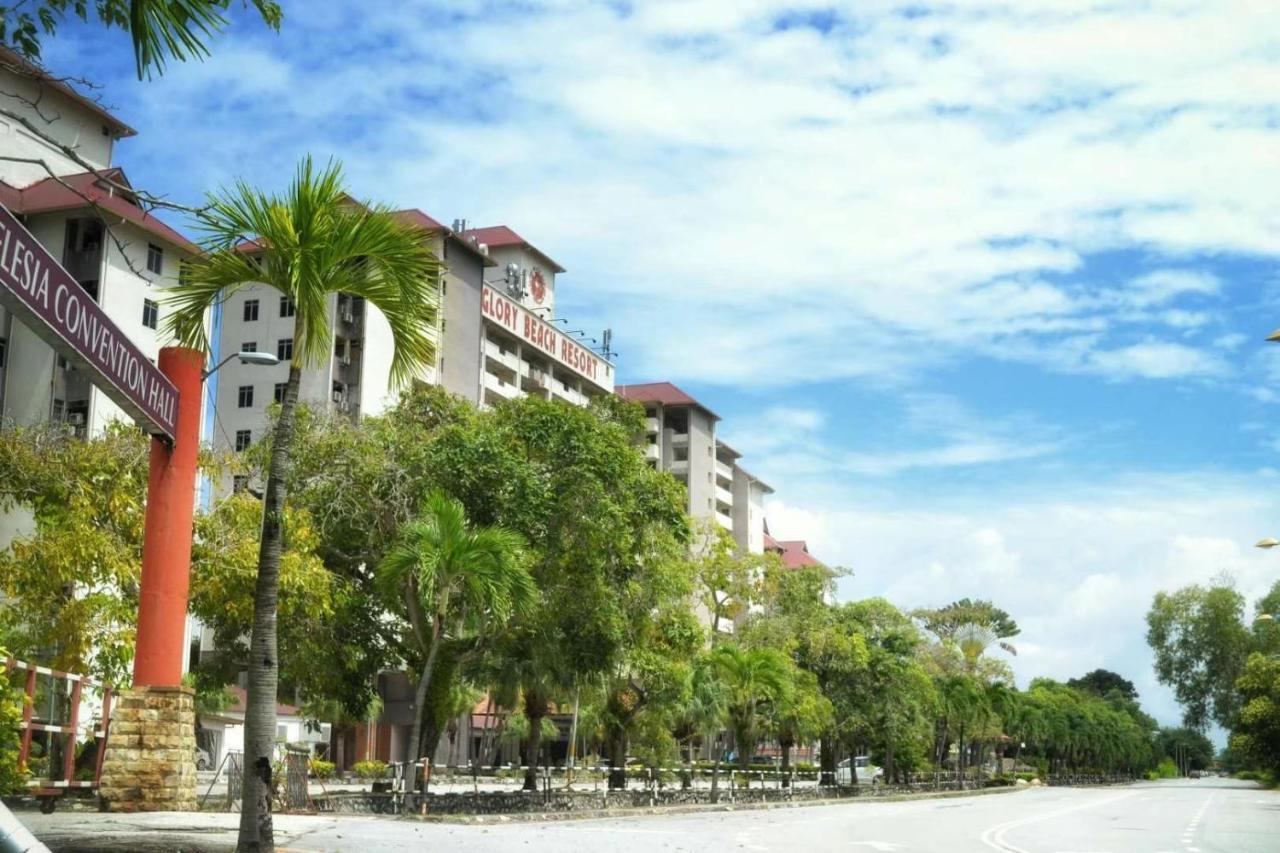 Cozy Pool And Seaview Glory Beach Resort 2 Bedrooms B Block Port Dickson Esterno foto