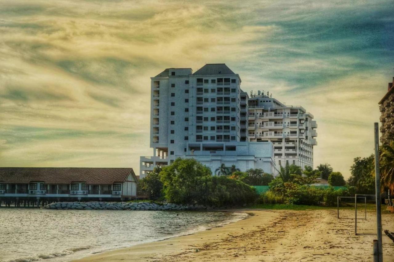 Cozy Pool And Seaview Glory Beach Resort 2 Bedrooms B Block Port Dickson Esterno foto